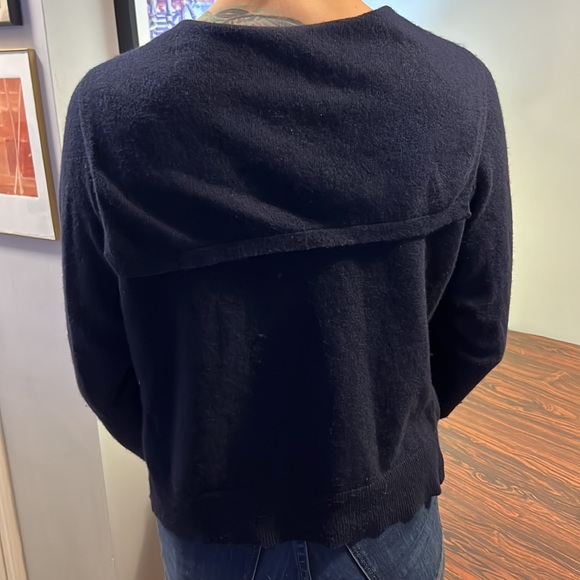 Zara Women’s Navy V-Neck Sweater - Picture 3 of 6